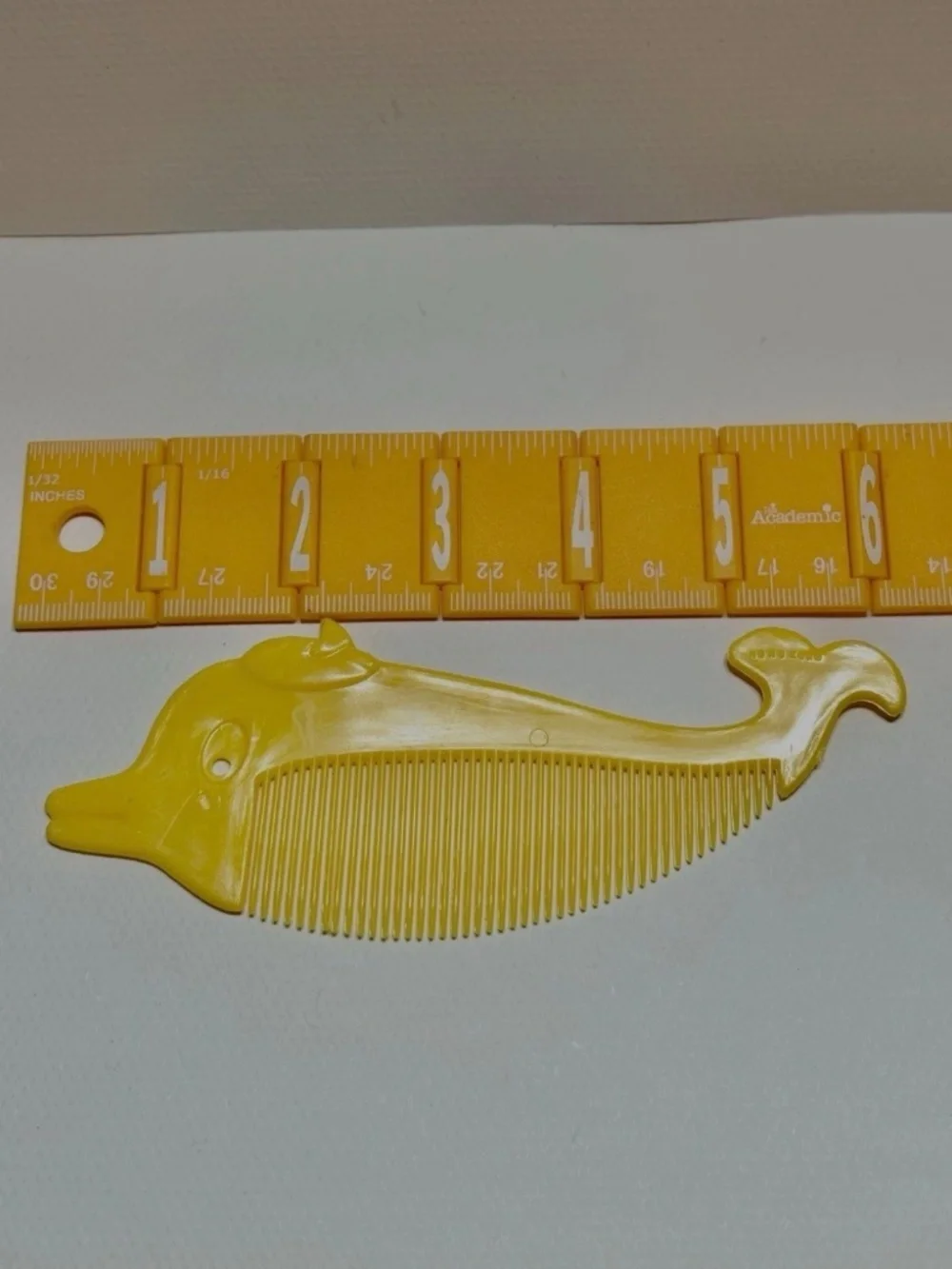 Vintage Yellow Dolphin Children’s / Doll Plastic Comb 1970s Retro Hong Kong